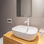 Host Wise - Stylish Urban Flat With Terrace * بورتو