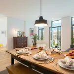 Host Wise - Stylish Urban Flat With Terrace بورتو