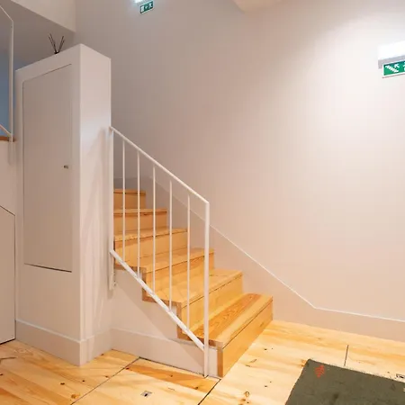 Host Wise - Stylish Urban Flat With Terrace Apartment Porto
