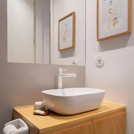 아파트 Host Wise - Stylish Urban Flat With Terrace *