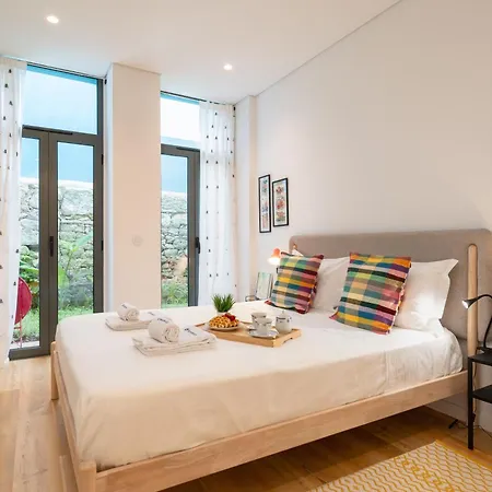 Host Wise - Stylish Urban Flat With Terrace *