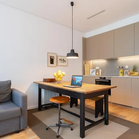 Apartment Host Wise - Stylish Urban Flat With Terrace *
