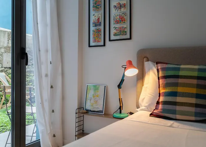 Host Wise - Stylish Urban Flat With Terrace شقة بورتو