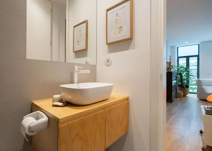 Host Wise - Stylish Urban Flat With Terrace * Porto