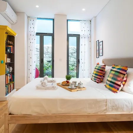 Host Wise - Stylish Urban Flat With Terrace *