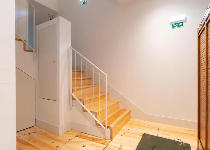 Host Wise - Stylish Urban Flat With Terrace Lägenhet Oporto